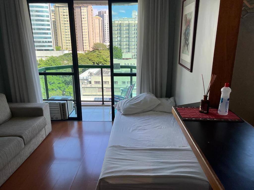 Apart Hotel Champagnat เบโลโอรีซอนชี ภายนอก รูปภาพ