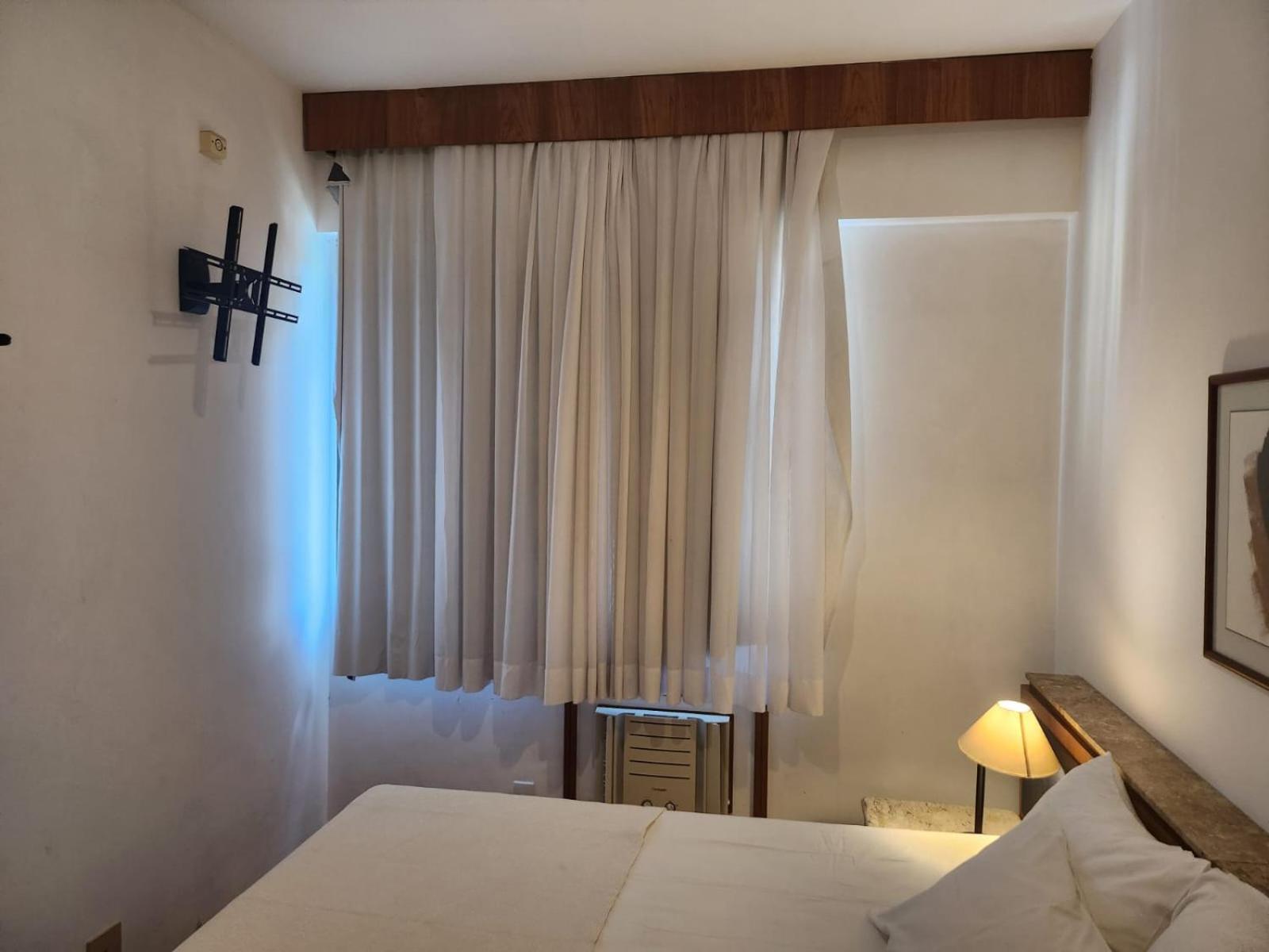 Apart Hotel Champagnat เบโลโอรีซอนชี ภายนอก รูปภาพ